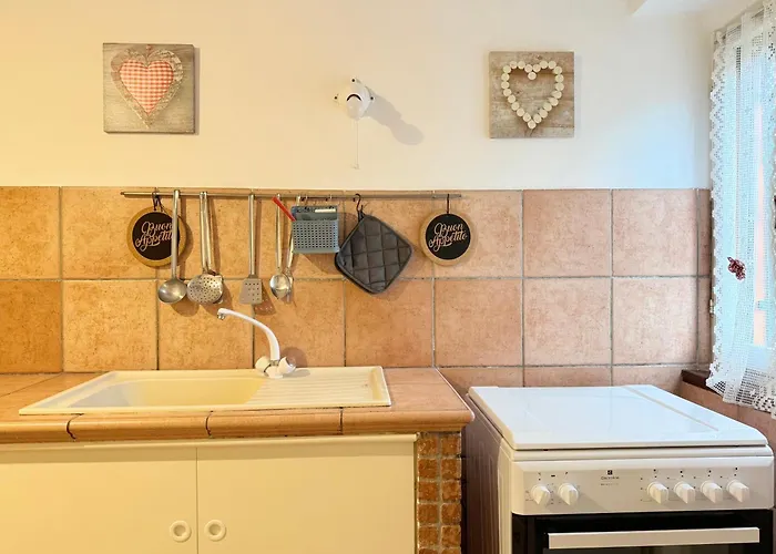 S360 - Sirolo, Cielo Terra Con Corte Esterna Sirolo